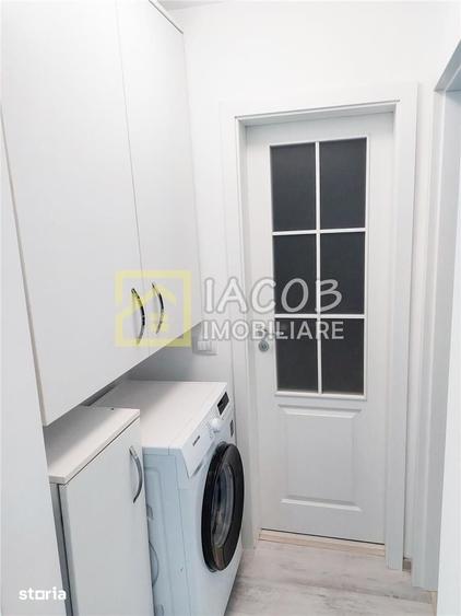 Apartament cu 3 camere decomandat în Izvoare