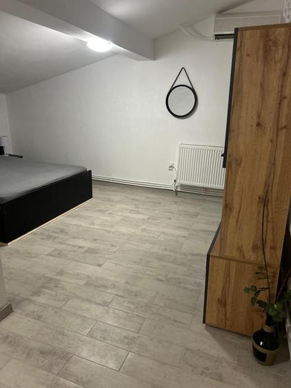 Apartament cu 2 camere semidecomandat în Galați