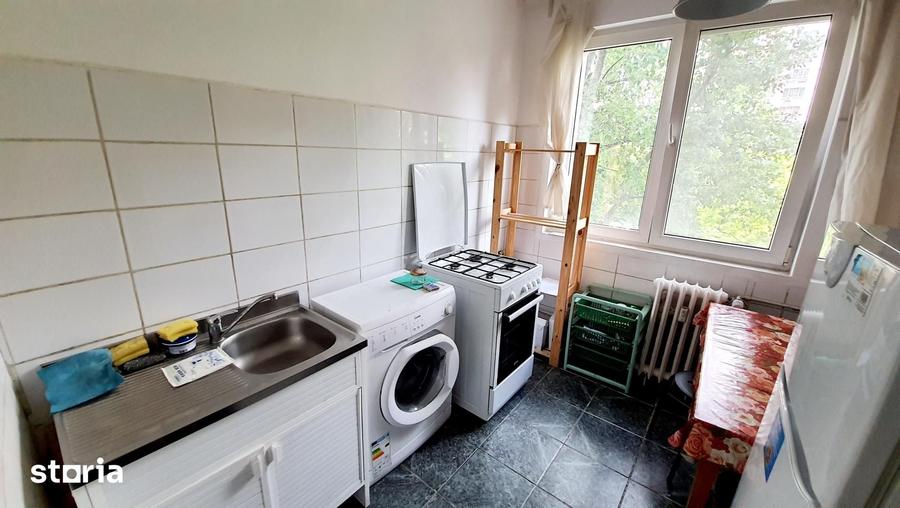 Apartament cu 2 camere decomandat în Titan