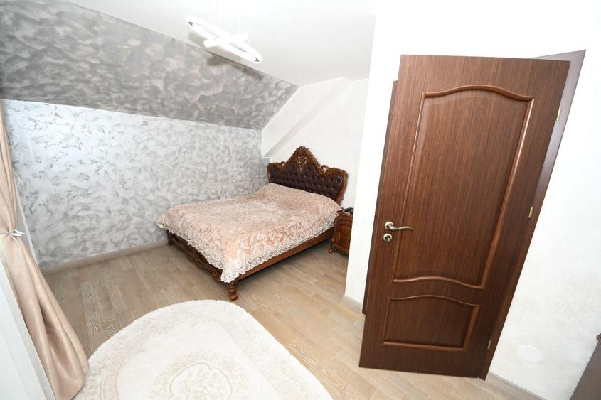 Casă individuală cu 5 camere cu Teren 432 Mp în Costi