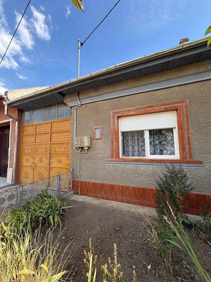 Casă cu 3 camere cu Teren 370 Mp în Eșelnița