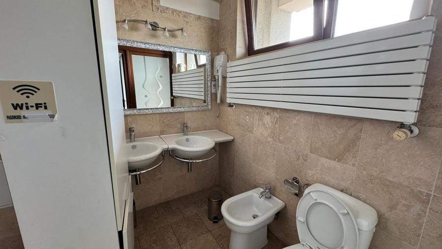 Apartament cu 3 camere, mobilat în Complex Studențesc