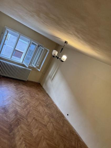 Apartament cu 3 camere decomandat în Ultracentral