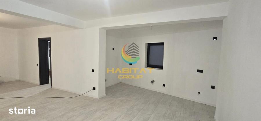 Casă cu 5 camere cu Teren 175 Mp în Văcăresti