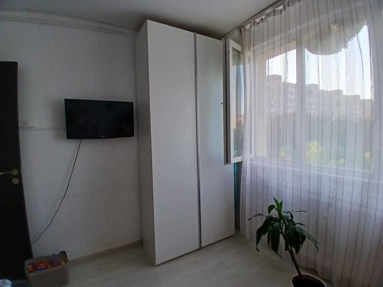 Apartament cu 3 camere decomandat, mobilat în Drumul Taberei