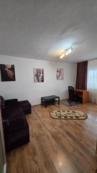 Apartament cu 3 camere decomandat în Militari