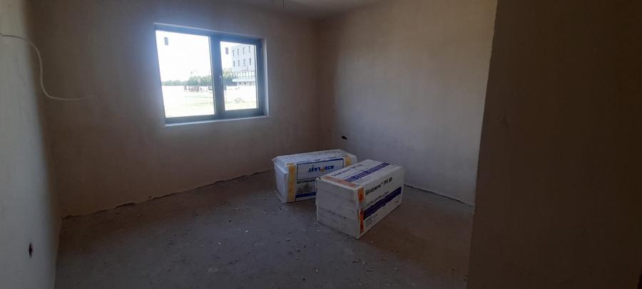 Casă parter cu 4 camere, 2 băi, pe un teren de 492 mp, în zona stadion Cumpăna. - 8