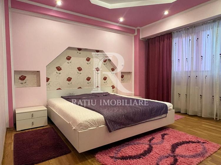 Apartament cu 3 camere decomandat, mobilat în Dragoș Vodă