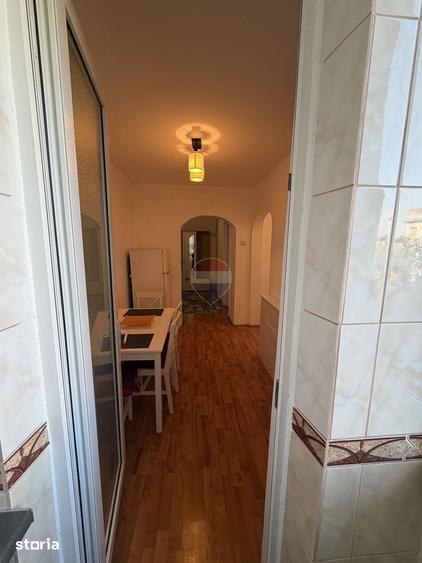 Apartament cu 2 camere decomandat în Calea București