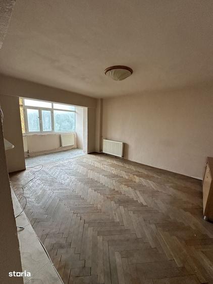 Vand apartament 4 camere vis a vis de Hanul Haiduciilor ! - 8
