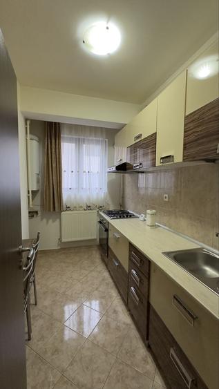 Apartament cu 2 camere decomandat în Roșu