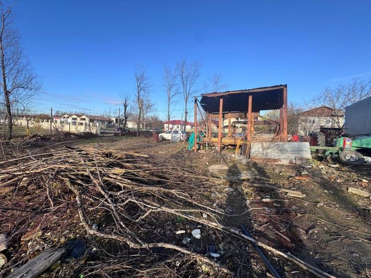 Casă individuală cu 4 camere cu Canalizare în Palanca