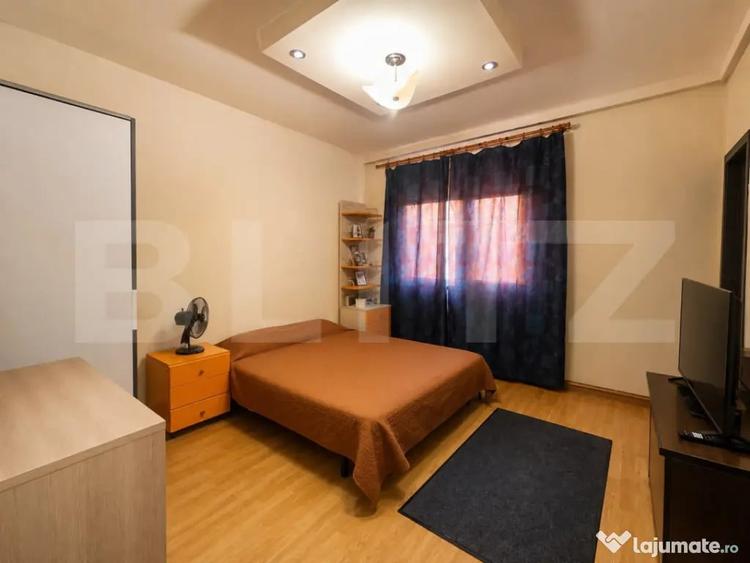 Casă cu 23 camere cu Teren 350 Mp în Central