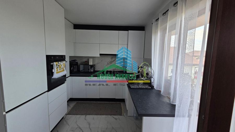 Apartament cu 4 camere decomandat, mobilat în Vânători