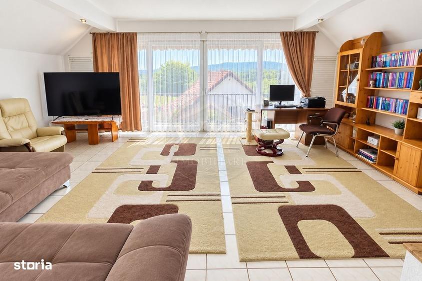 Casă cu 4 camere în Pănade