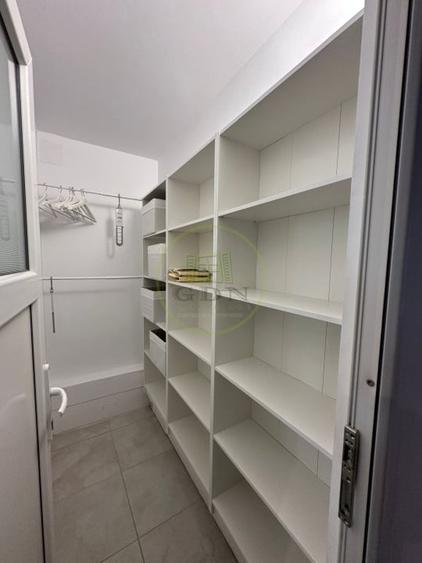 Apartament cu 2 camere decomandat, mobilat în Valea Aurie