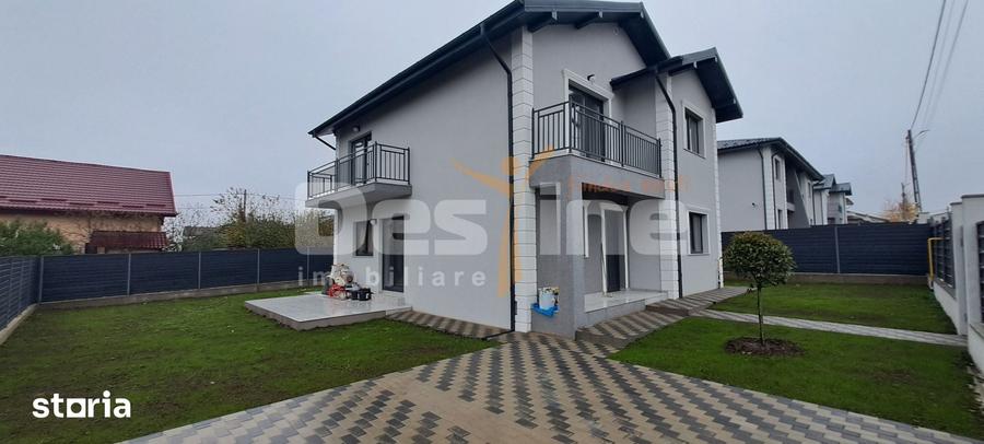 Casă cu 4 camere cu Teren 400 Mp în Copou