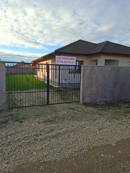 Casă cu 4 camere în Nojorid
