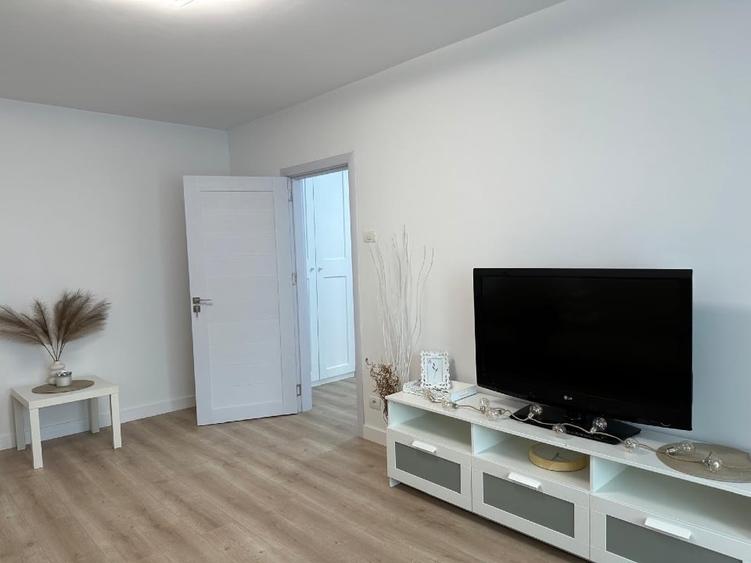 Apartament cu 2 camere decomandat, mobilat în Berceni