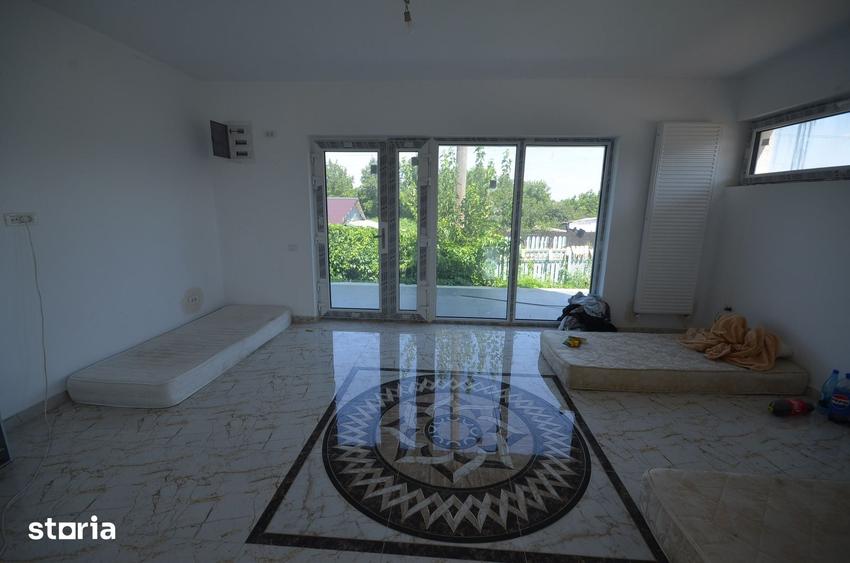 Casă cu 4 camere cu Teren 556 Mp în Crețuleasca