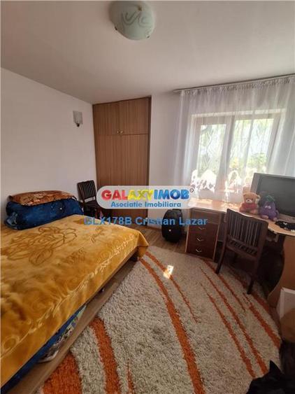 Casă cu 5 camere cu Teren 3190 Mp în Răcari