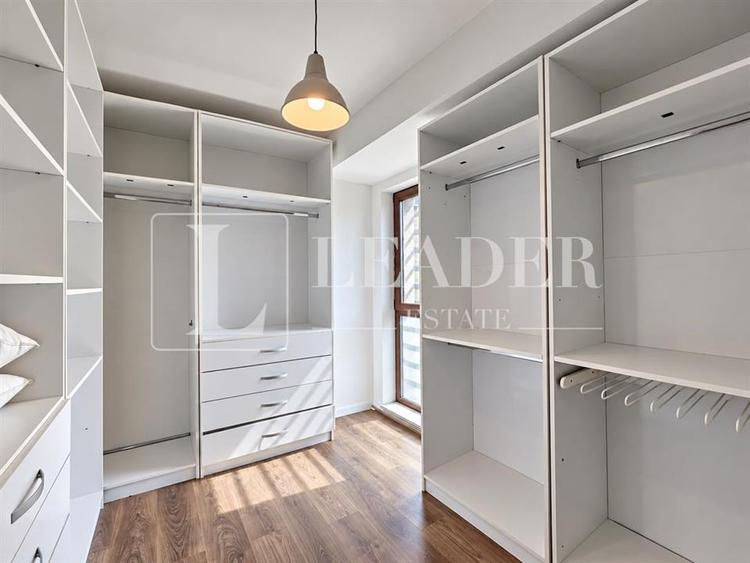 Casă individuală cu 5 camere cu Teren 375 Mp în Aviației