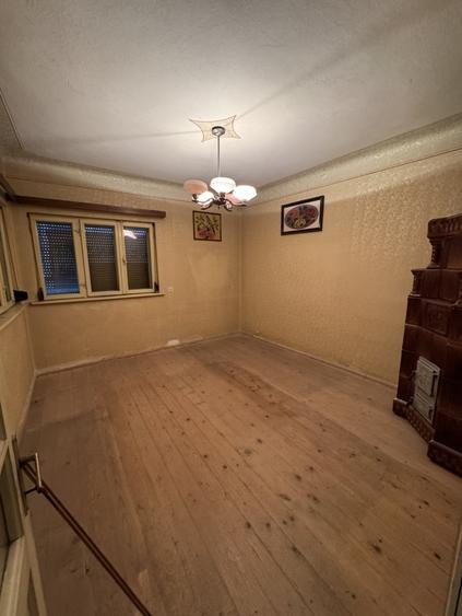 Casă individuală cu 6 camere cu Teren 400 Mp în Traian