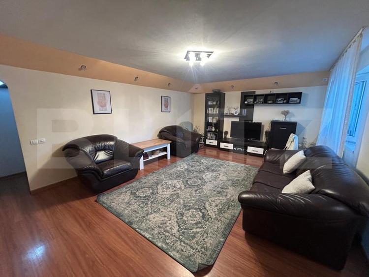 Apartament 3 camere, 67 mp, zona Micro 5 - 1
