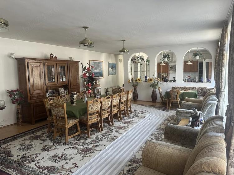 Casă cu Teren 2316 Mp în Biled