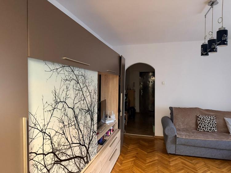 Apartament cu 2 camere decomandat în Aradului