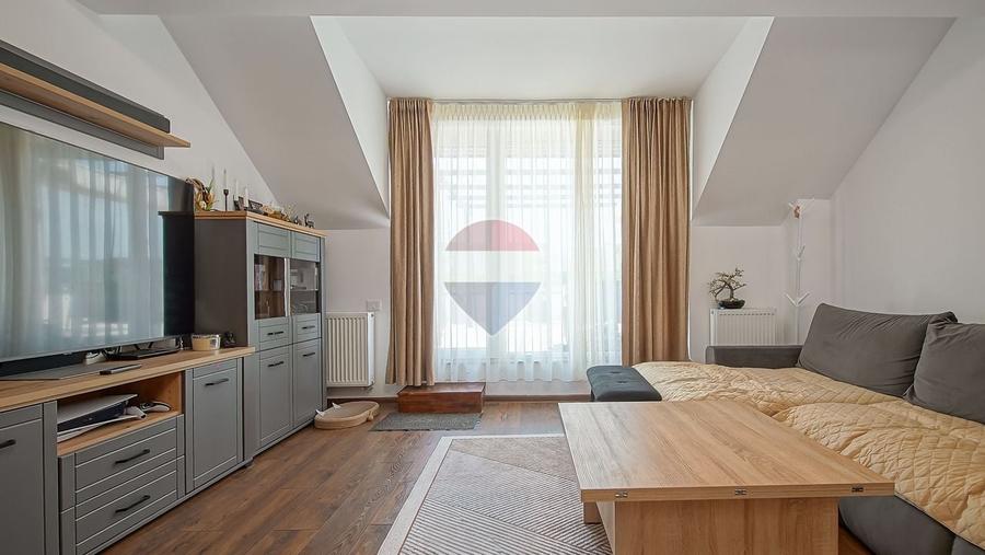 Apartament cu 3 camere decomandat, mobilat în Tractorul