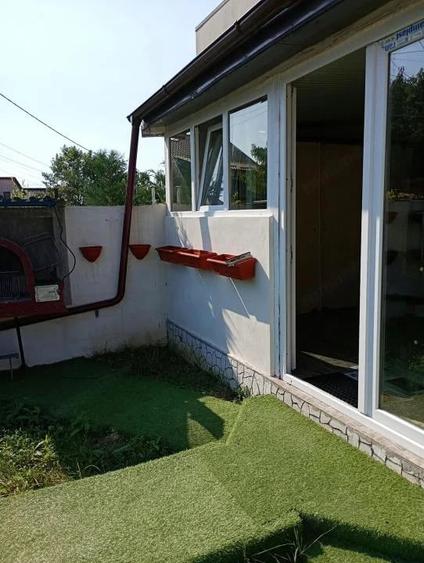 Apartament cu 3 camere decomandat în Aluniș