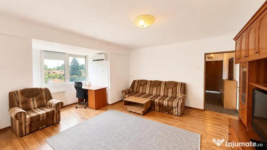 Apartament cu 2 camere semidecomandat în Eroii Revoluției