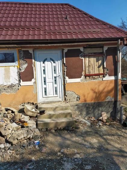 Casă cu 3 camere în Fițcău