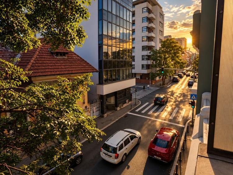 Apartament cu 4 camere decomandat în Polonă