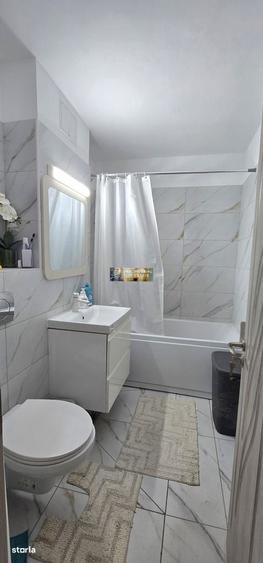Apartament cu 2 camere decomandat în Far