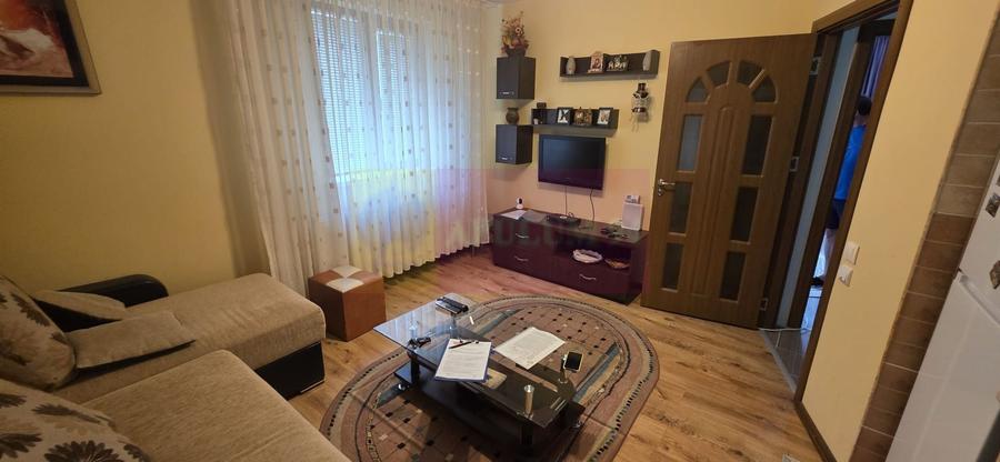 Apartament cu 2 camere decomandat în 1 Mai