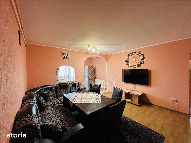 Ap mobilat si utilat, 2 camere, balcon, etaj 13 - Valea Aurie - 16