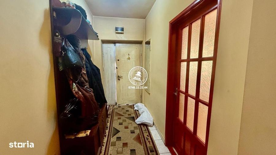 Casă cu 4 camere cu Teren 250 Mp în Păcurari