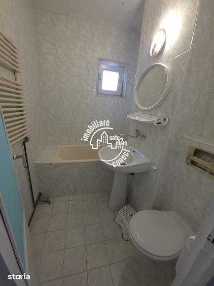 Apartament cu 4 camere decomandat în Central