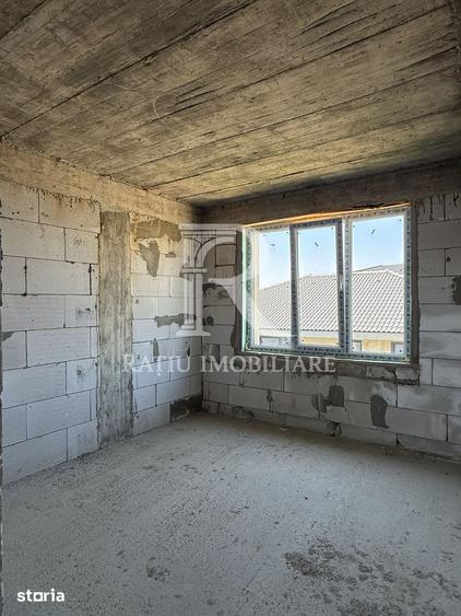 Casă cu 8 camere cu Teren 595 Mp în Tokai