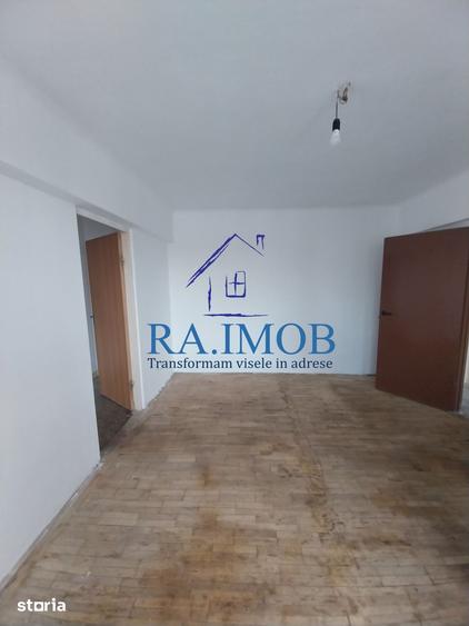 Apartament cu 2 camere semidecomandat în Ultracentral