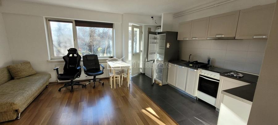 Apartament cu 2 camere decomandat, mobilat în Andrei Mureșanu
