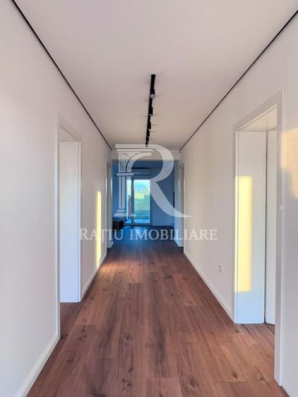 Casă individuală cu 4 camere cu Canalizare în Nojorid