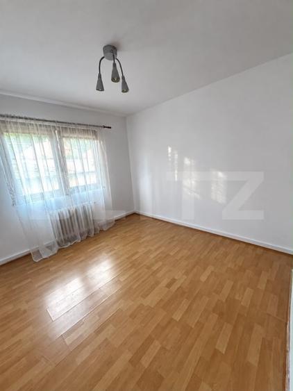 Apartament cu 3 camere decomandat în Reghin