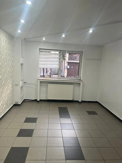 Spațiu comercial, de 25 mp, în Nord