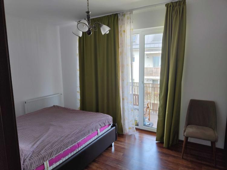 Apartament cu 3 camere nedecomandat în Florești