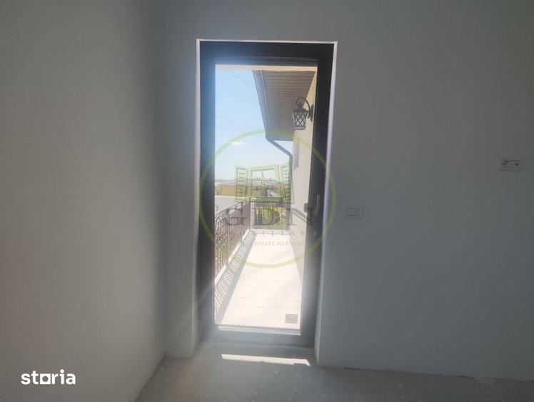 Casă cu 5 camere cu Teren 468 Mp în Malu Mare
