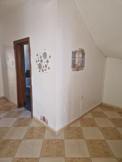 Casă cu 4 camere cu Teren 350 Mp în Dămăroaia