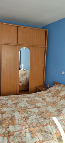 Apartament cu 3 camere semidecomandat în Basarab